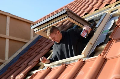 Pose de fenêtres de toit Velux à Neuvizy